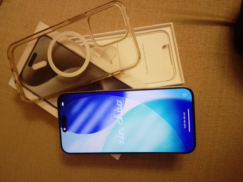 Apple iPhone 15 Pro Max 2
