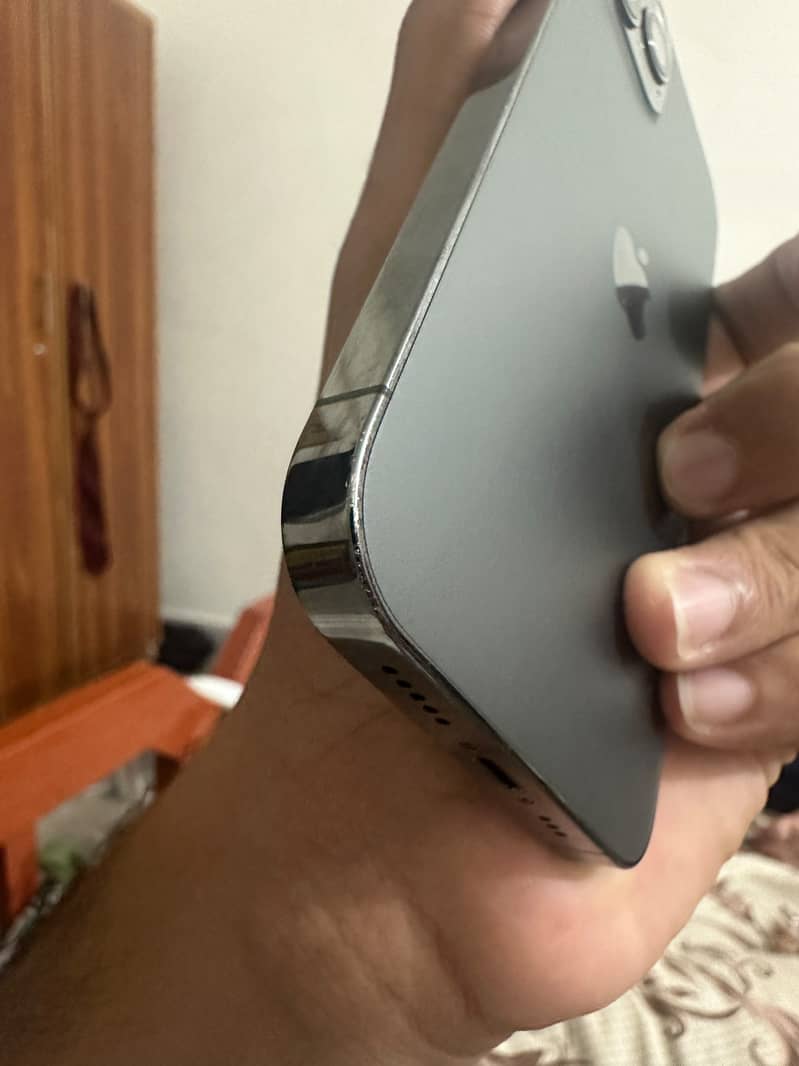 Apple iPhone 12 Pro 1