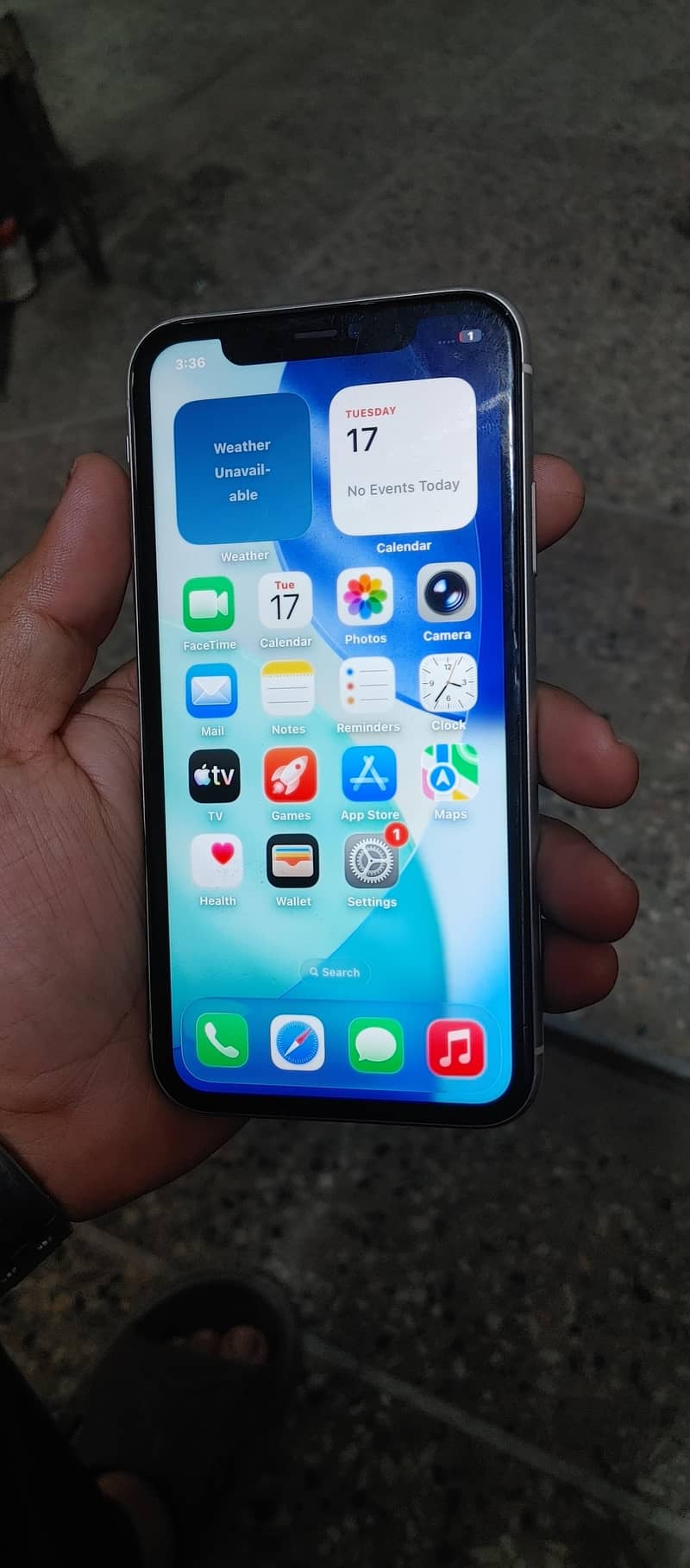 Apple iPhone 11 White 1
