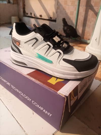 Imported Shoz Ladis Jeens HOLSELL RATE pe