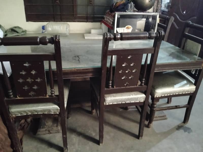 dinning table 0