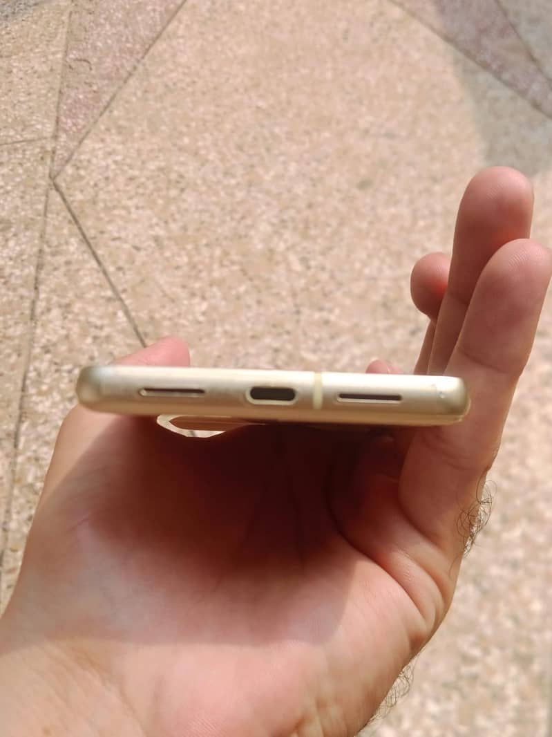 Google Pixel 7 3