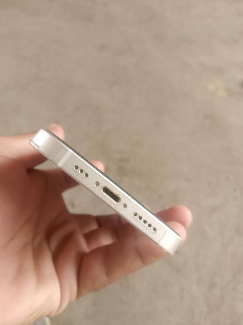 Apple iPhone 12 2