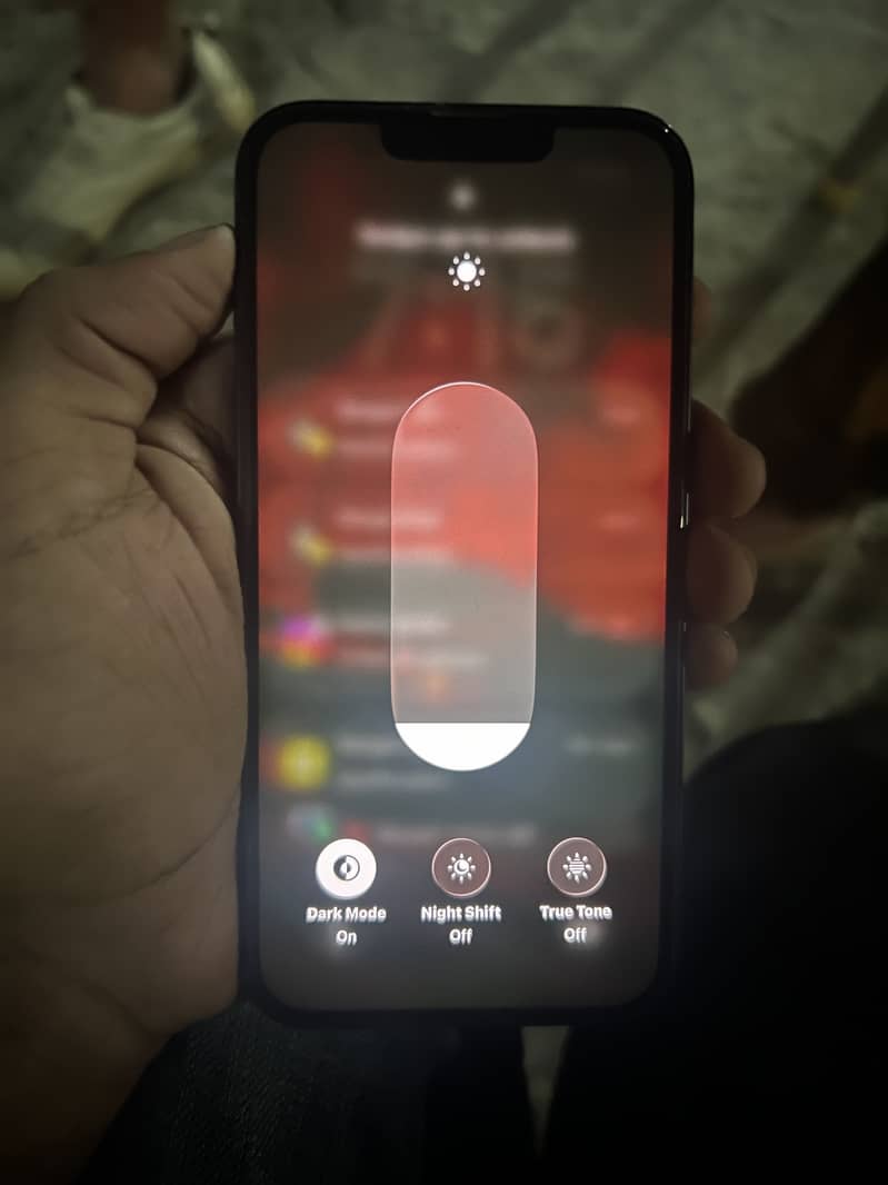 Apple iPhone 13 8