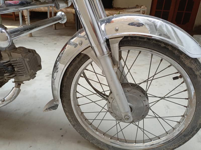 HONDA CD 70 6