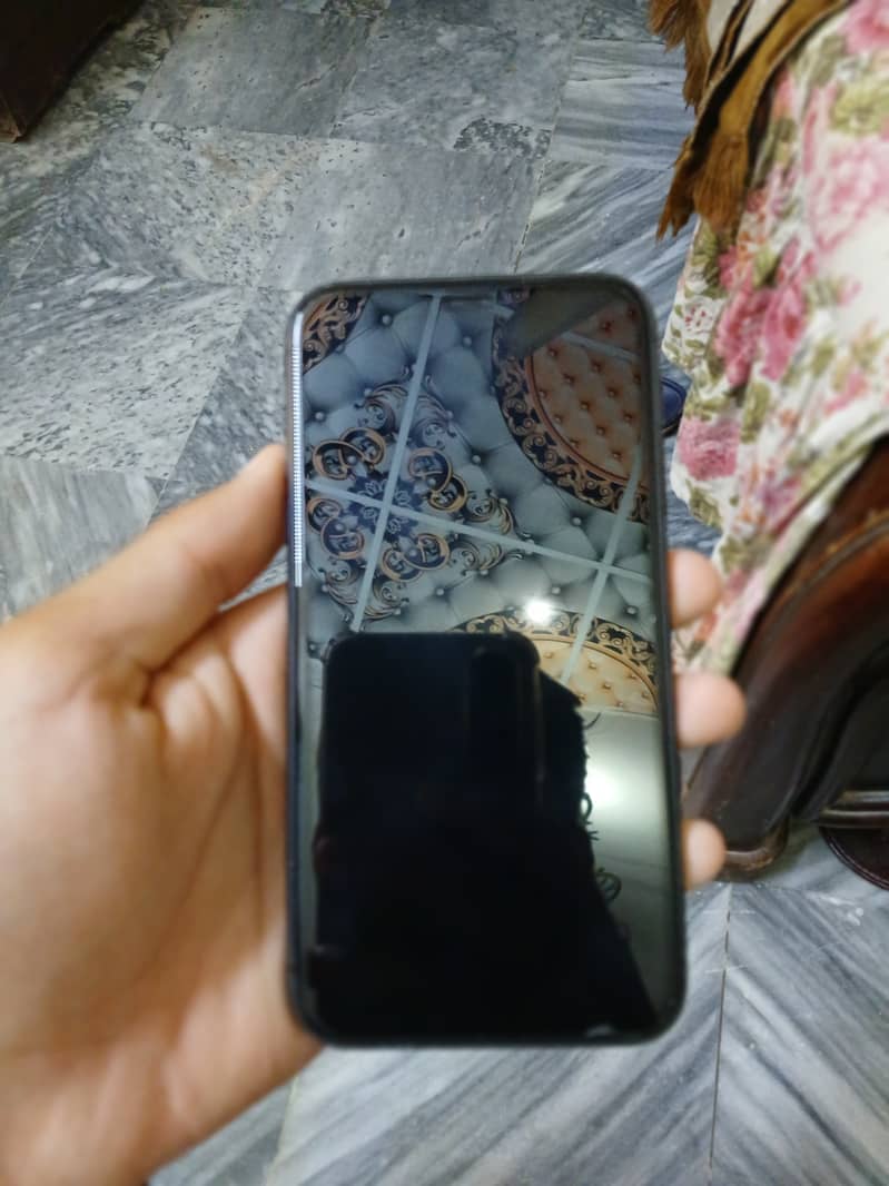 Apple iPhone 11 6