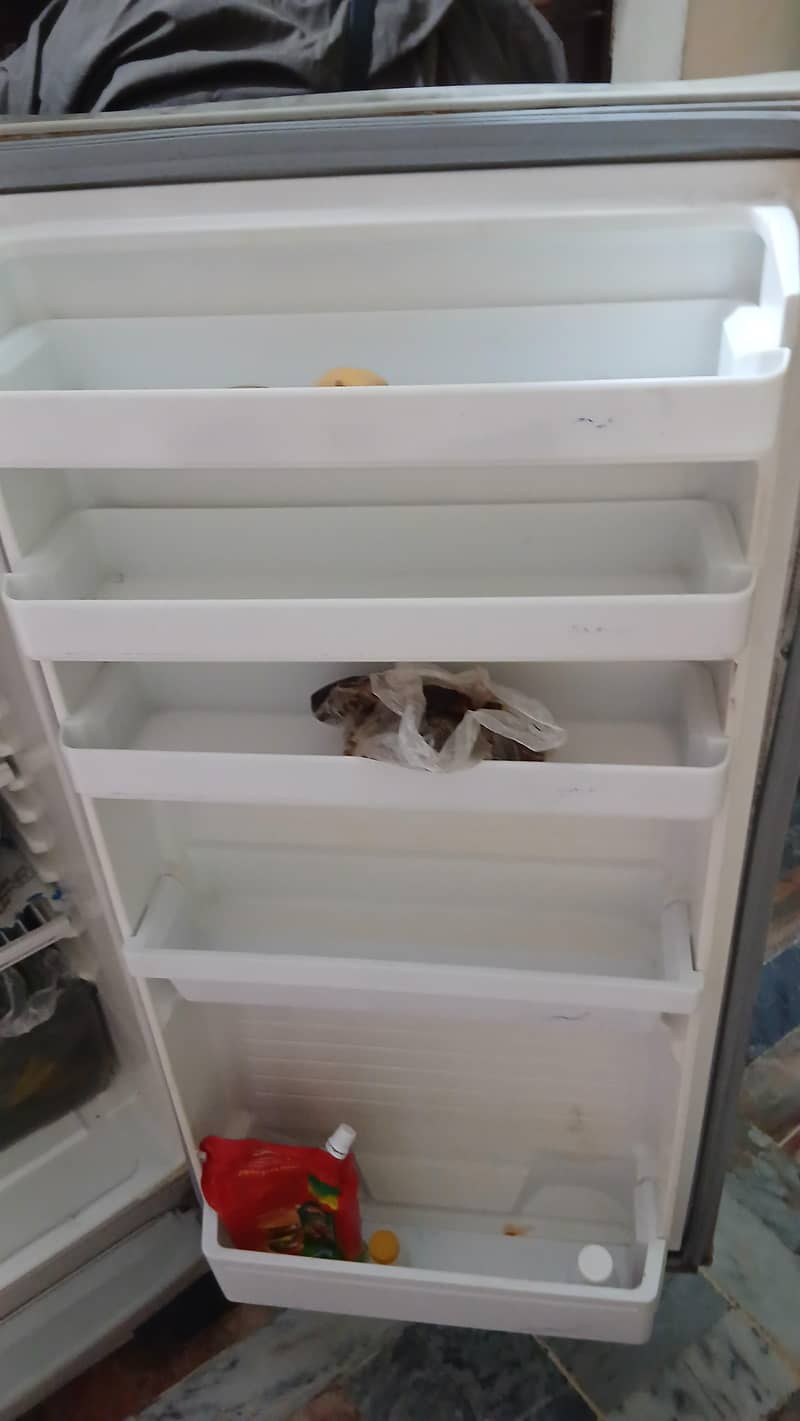 dawlance fridge 7