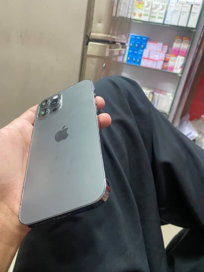 Apple iPhone 12 Pro Max 1