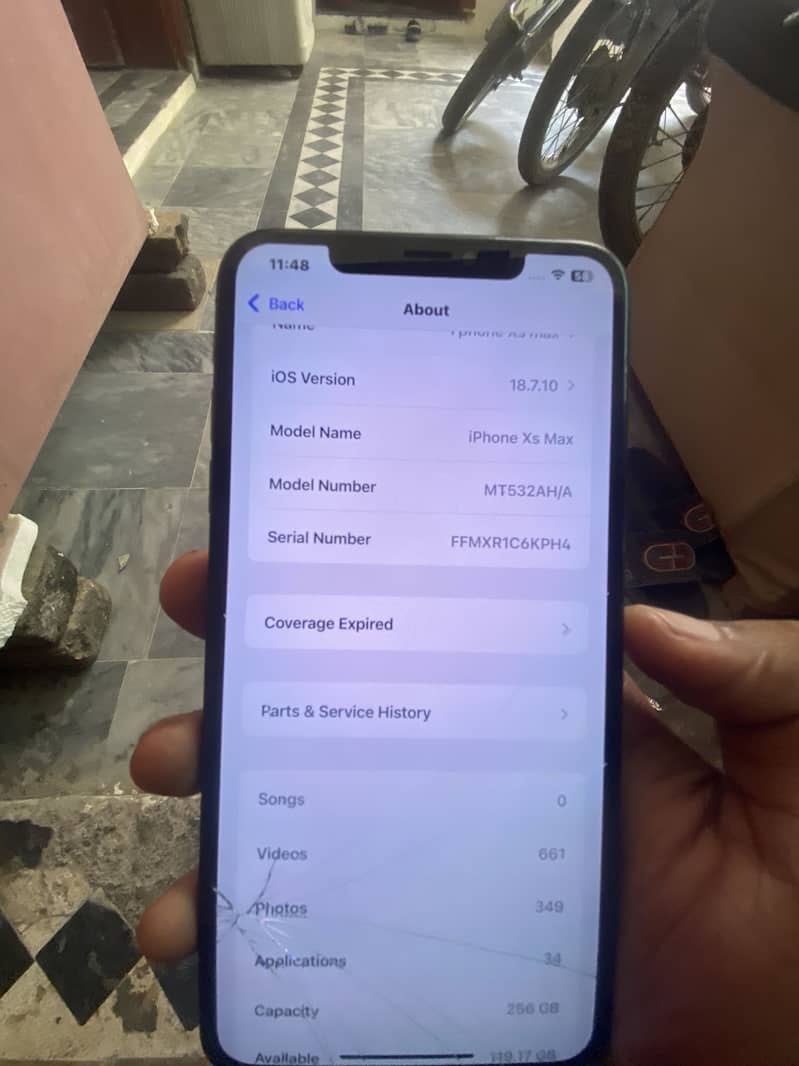 Apple iPhone XS Max 1