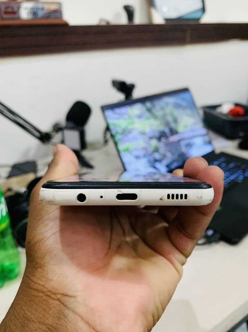 Samsung Mobile A12 1