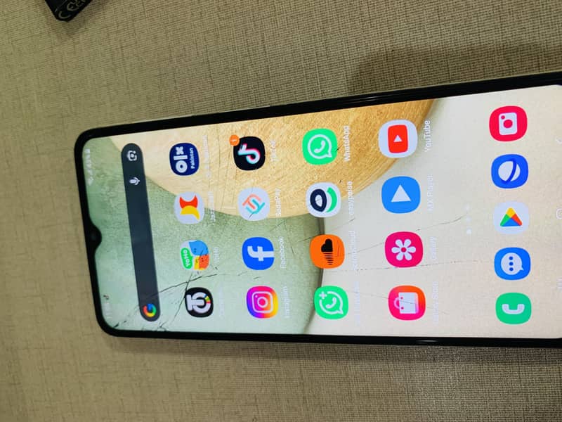Samsung Mobile A12 8