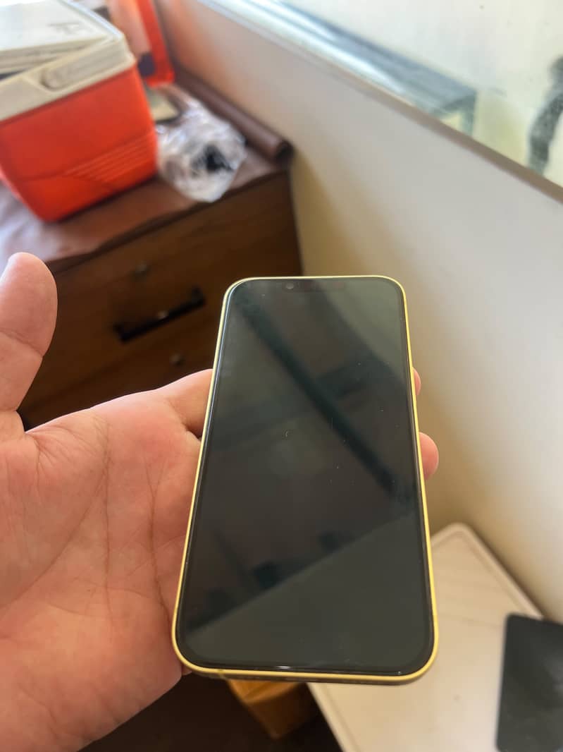 Apple iPhone 14 4