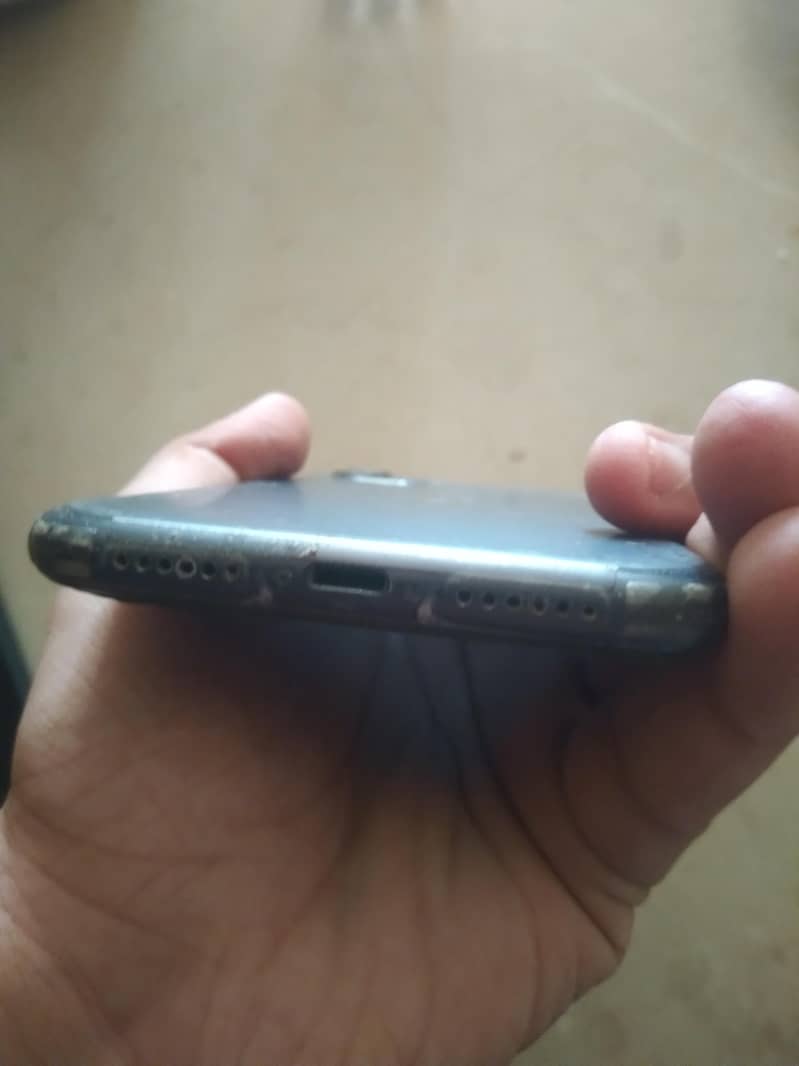 Apple iPhone 11 1