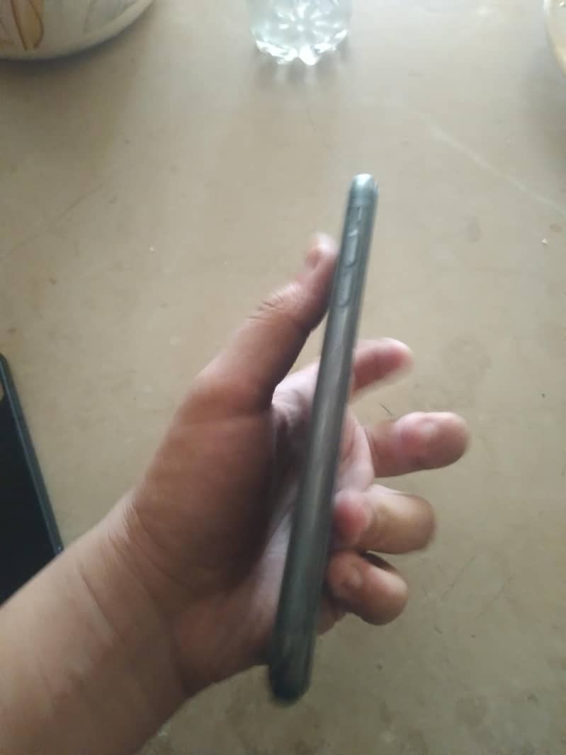 Apple iPhone 11 5