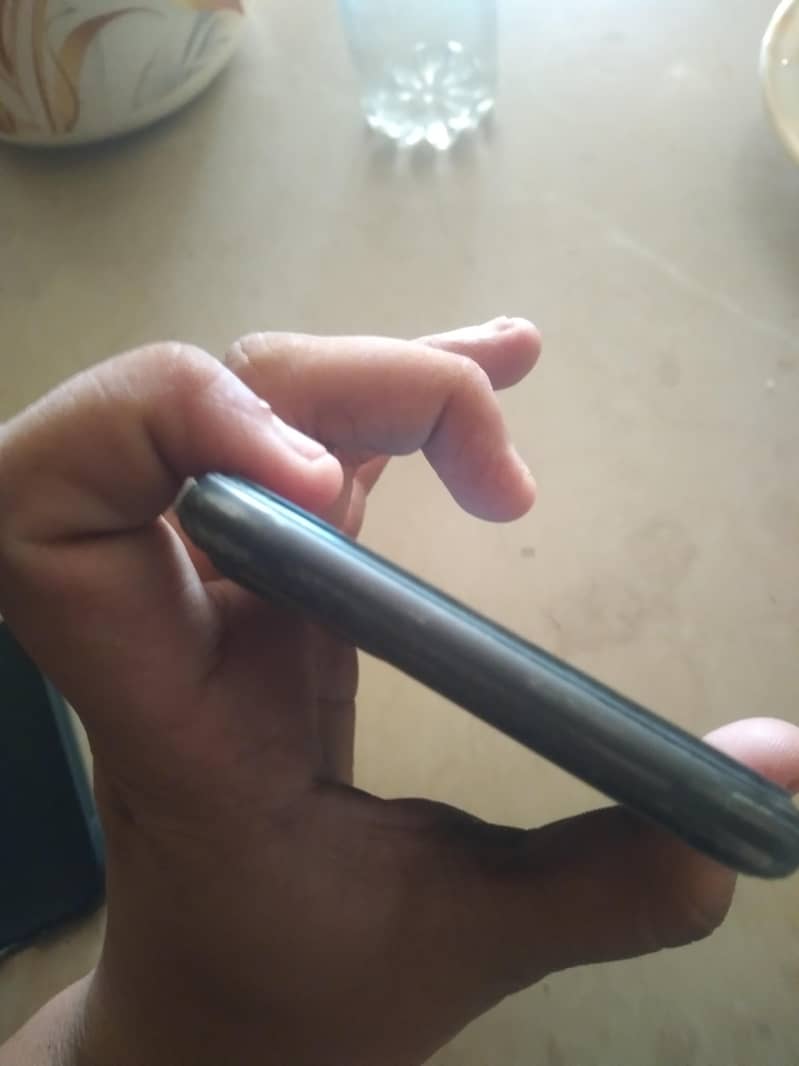 Apple iPhone 11 7
