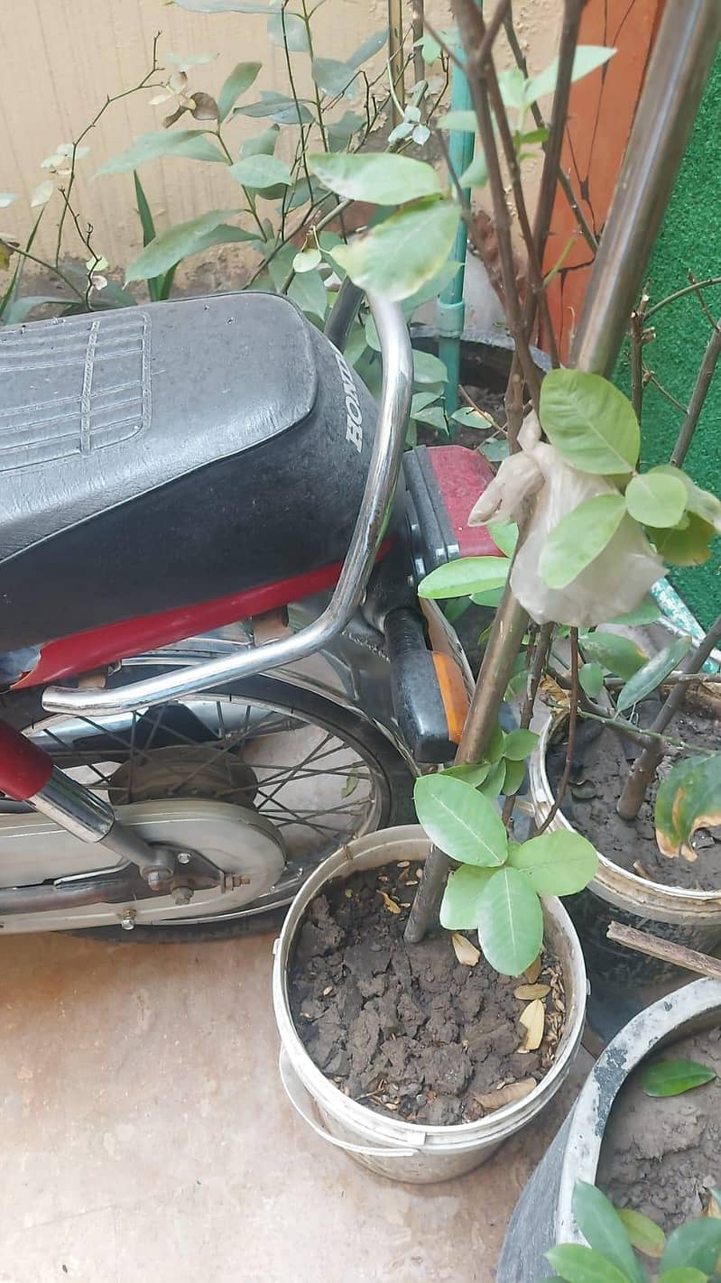 Honda cd70 4