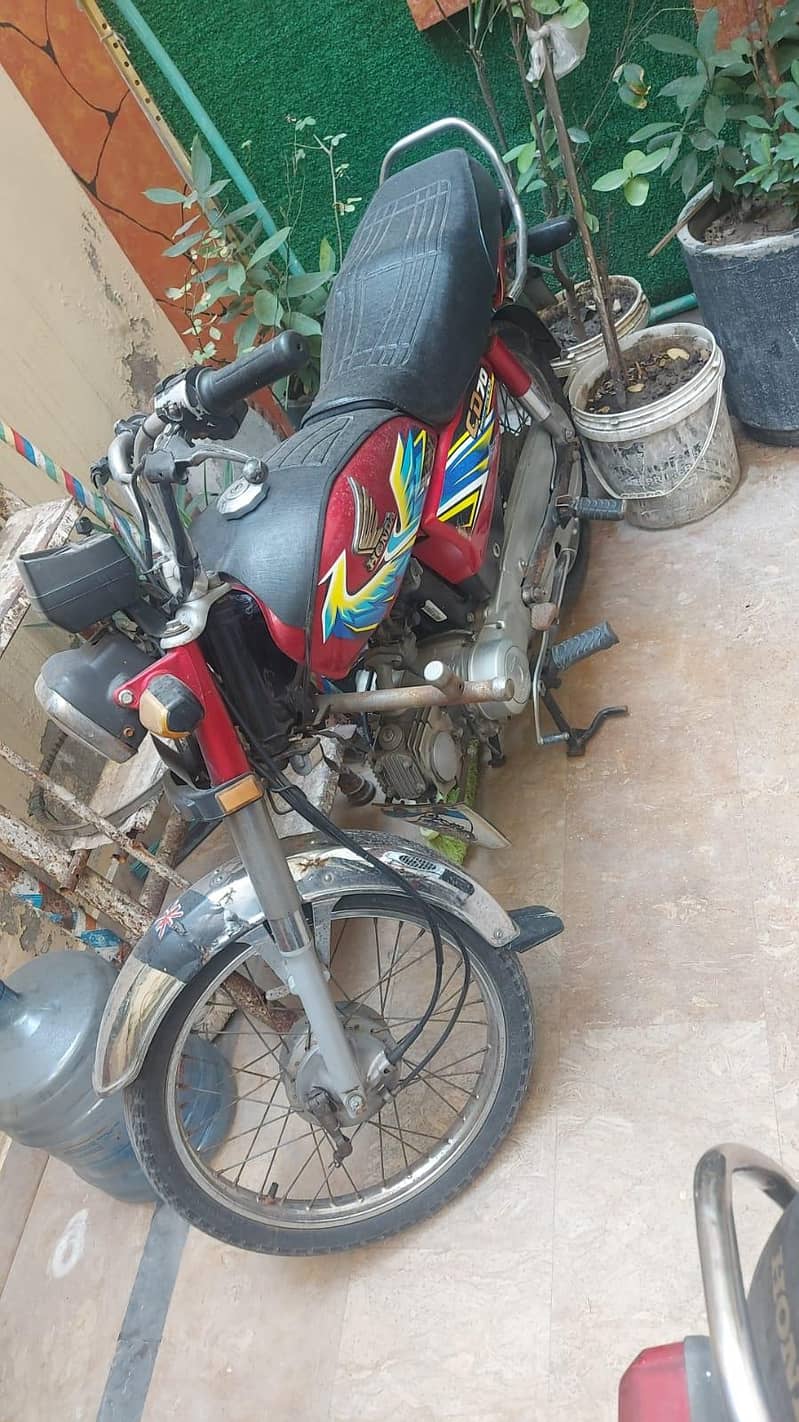 Honda cd70 6