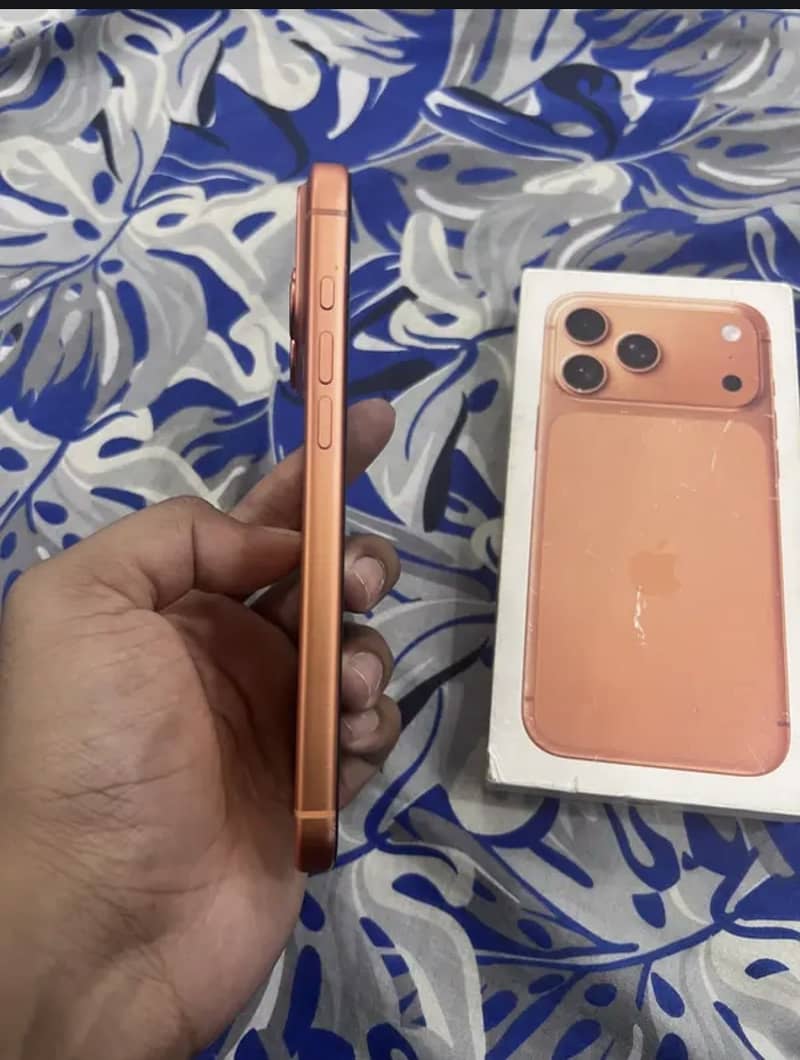 Apple iPhone 17 Pro Max 2