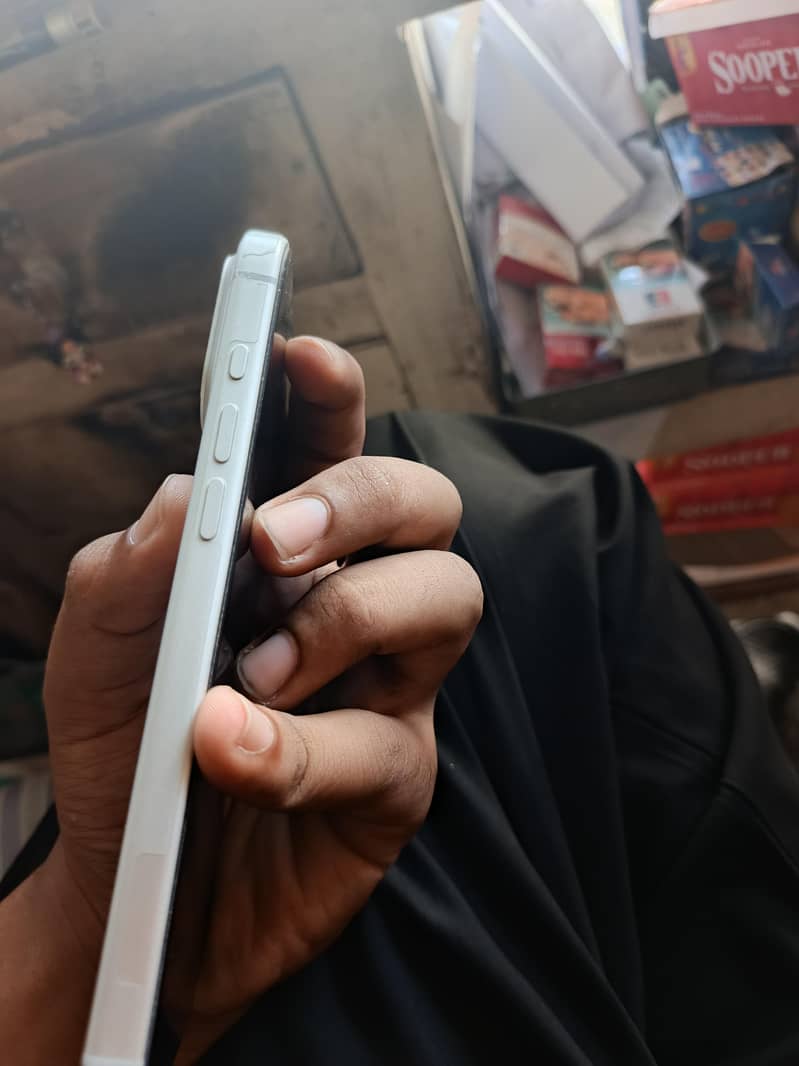 Apple iPhone 17 Pro Max 3
