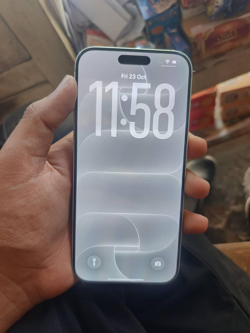 Apple iPhone 17 Pro Max 4