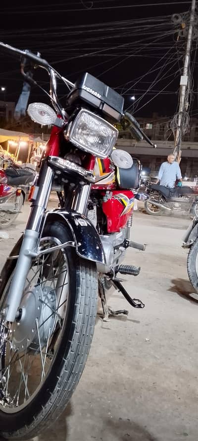 Honda CG 125 Karachi Number - Sealed Engine - Total Genuine