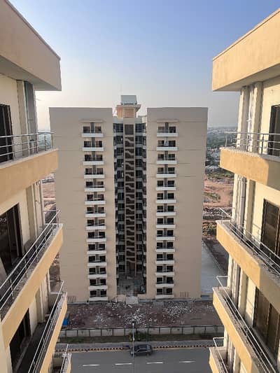 DHA phase 5Stunning 3-Bed Luxury Corner Apartment on 13th Floor in Askari 5