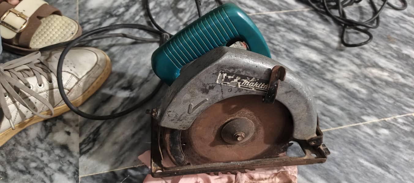circular saw 2