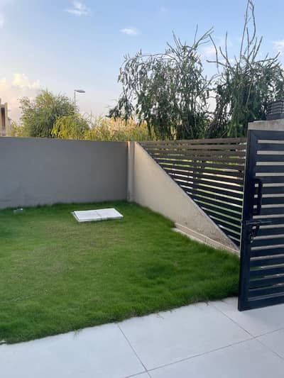 16 MARLA HOUSE WITH LAWN