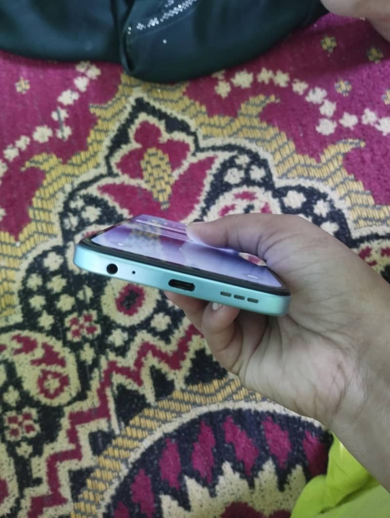 Tecno Spark Go 2 1