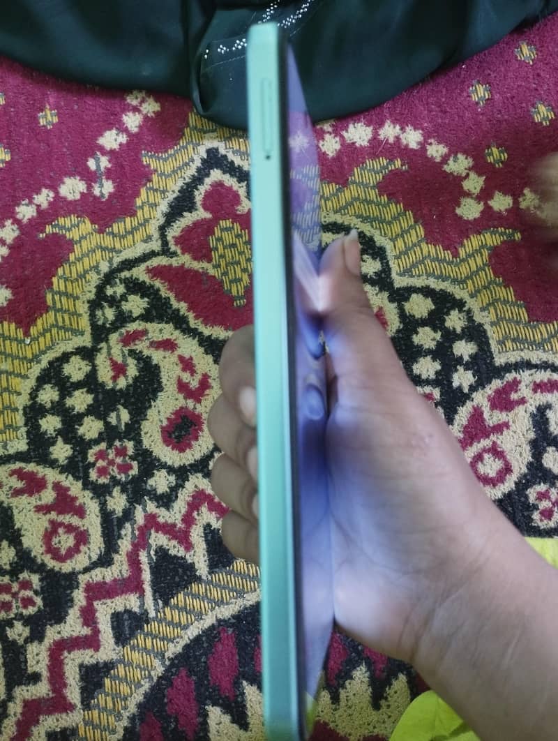 Tecno Spark Go 2 6