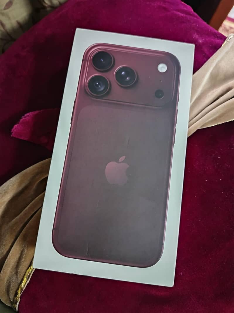 Apple iPhone 18 Pro box pack 0