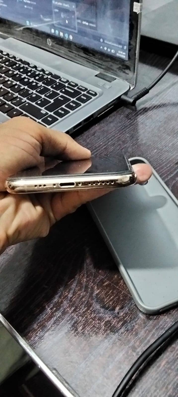 Apple iPhone XS 0