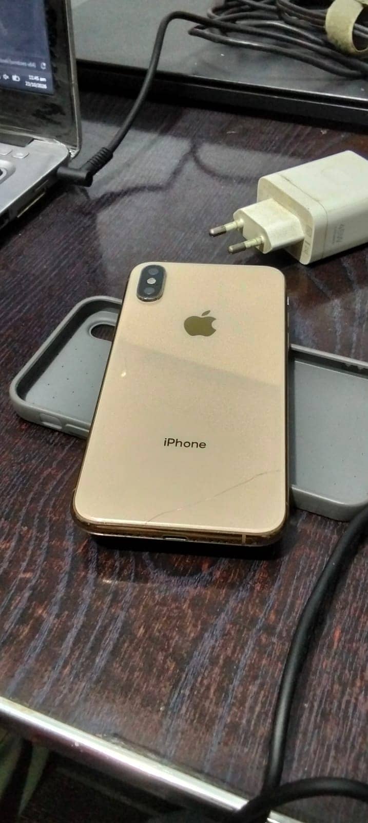 Apple iPhone XS 4