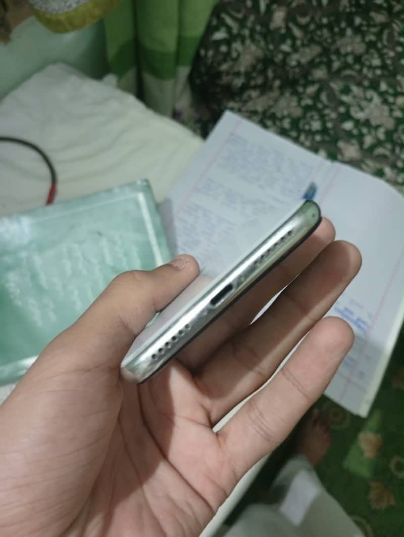 Apple iPhone X 2
