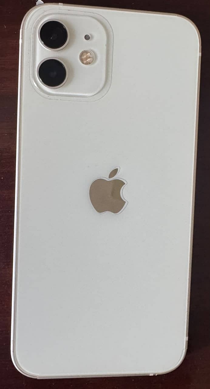 Apple iPhone 12 6