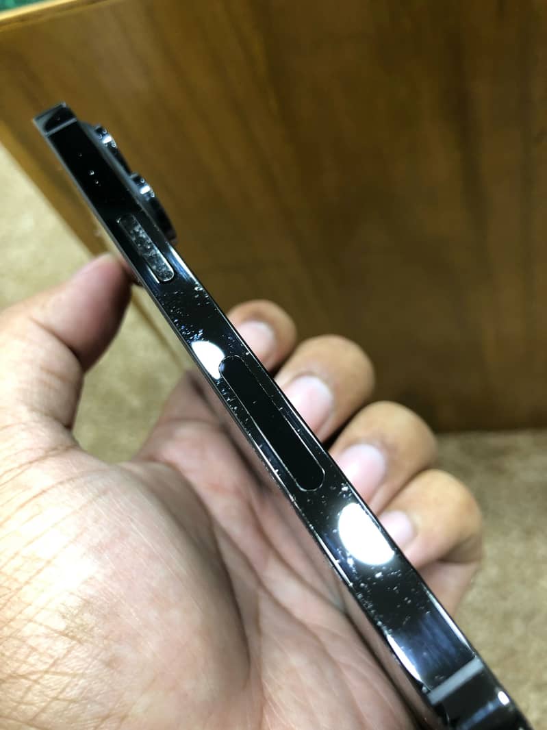 Apple iPhone 14 Pro 1