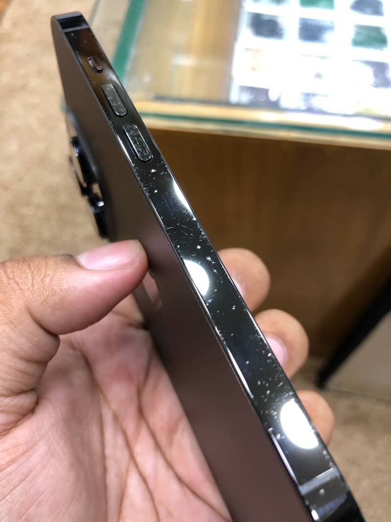Apple iPhone 14 Pro 4