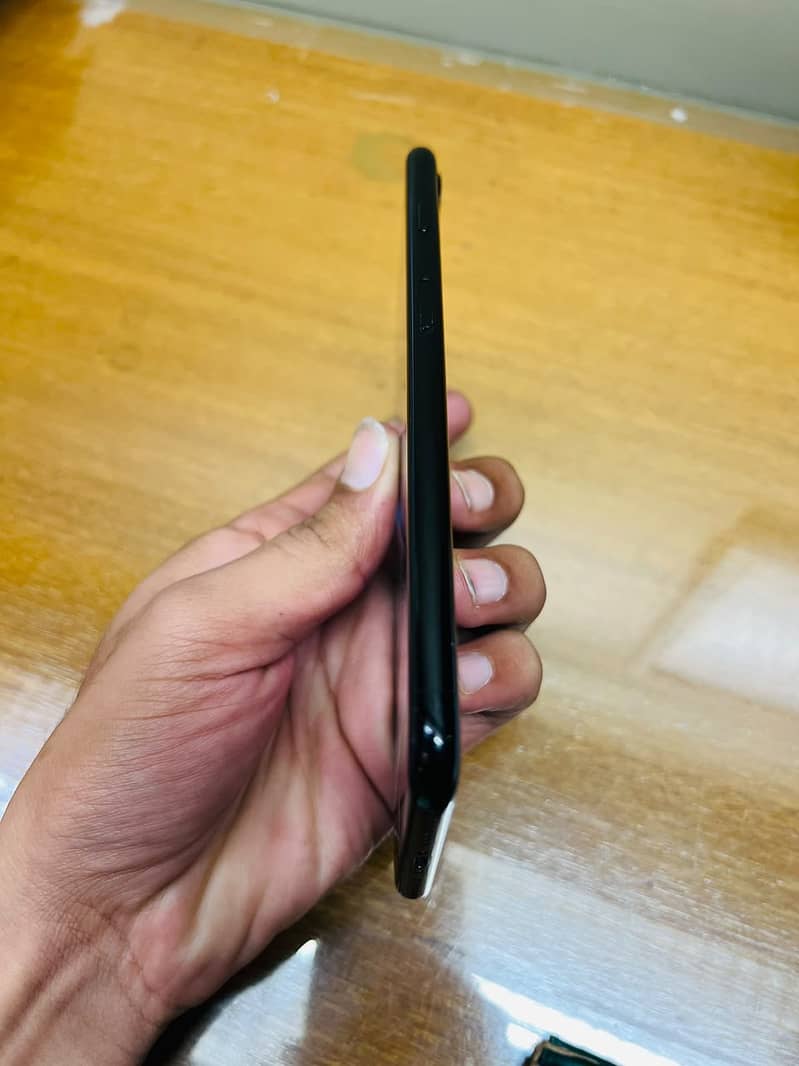 Apple iPhone 7 Plus 4