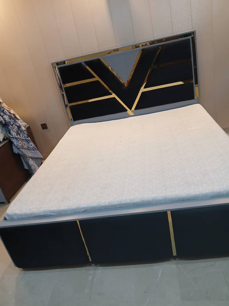 only bed with dressing 0