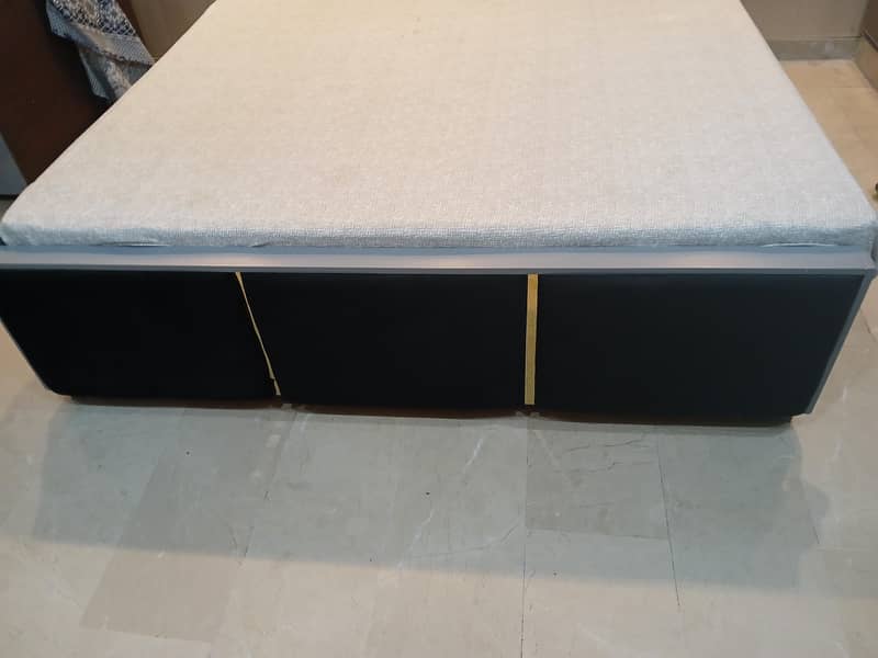 only bed with dressing 1
