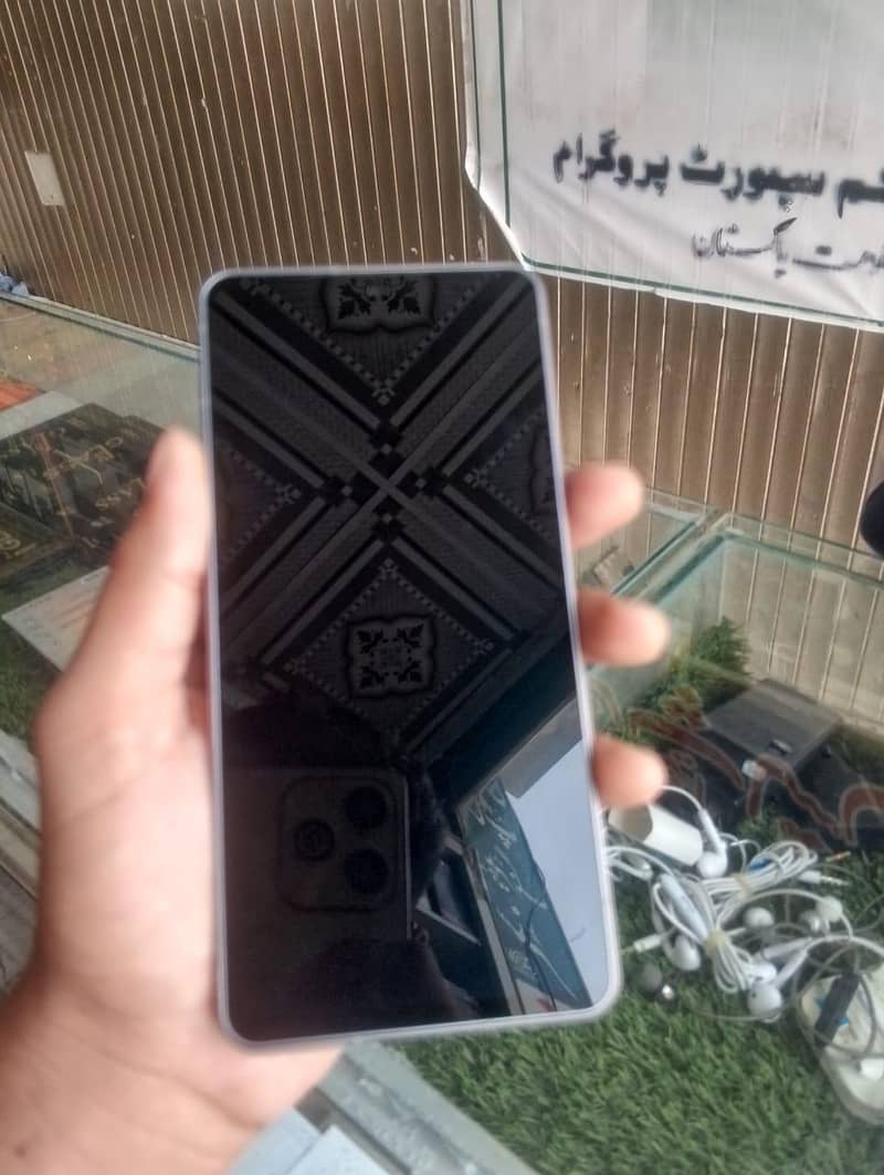 Sharp Aquos R7 0