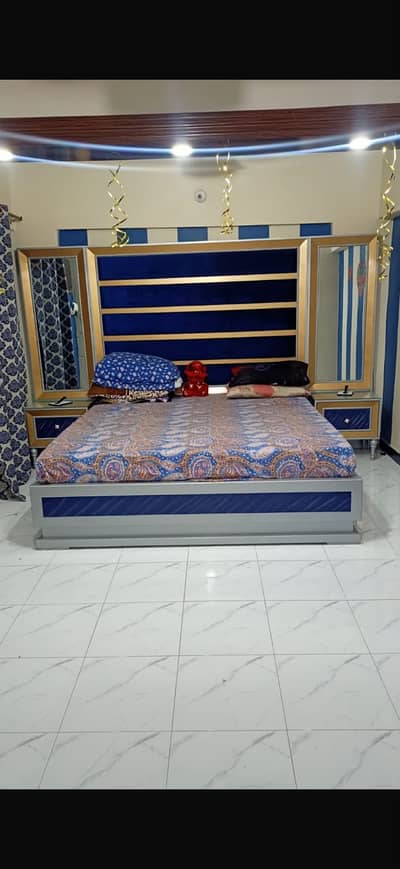 Complete Bed Set / King Size Bed / Good Condition For Sale