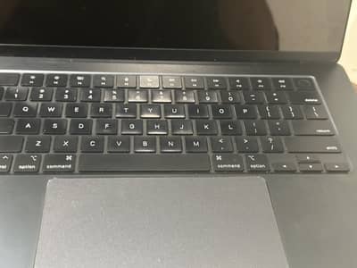 Apple MacBook Air 15” M2 (2023) | 8GB RAM | 256GB SSD | Box & Charger
