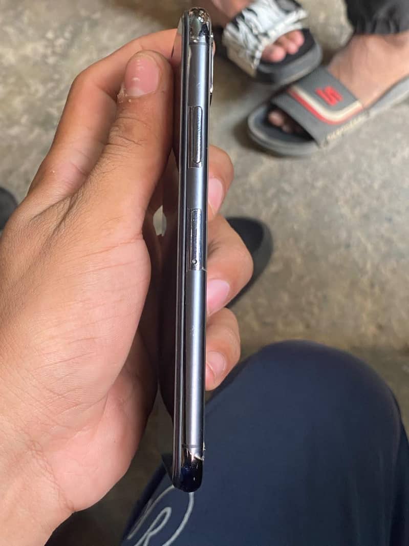 Apple iPhone X 1