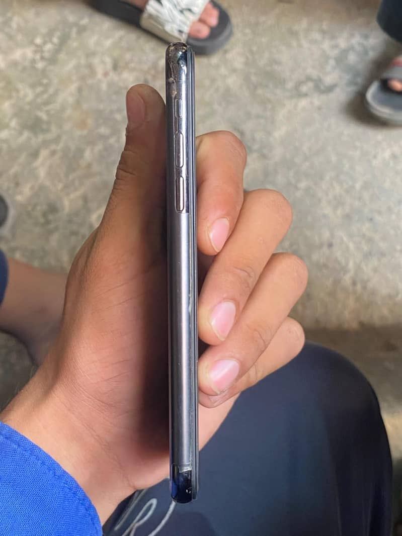 Apple iPhone X 2