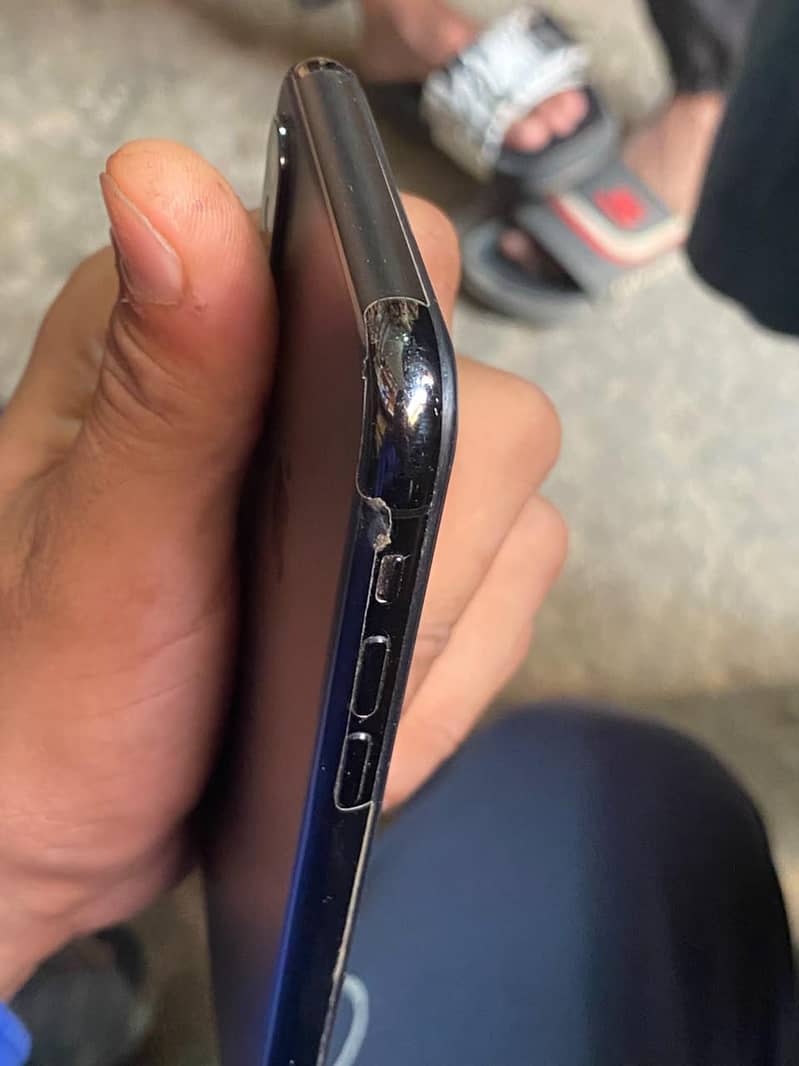 Apple iPhone X 3