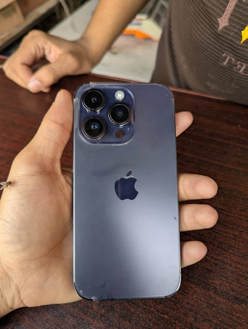 Apple iPhone 14 Pro 1