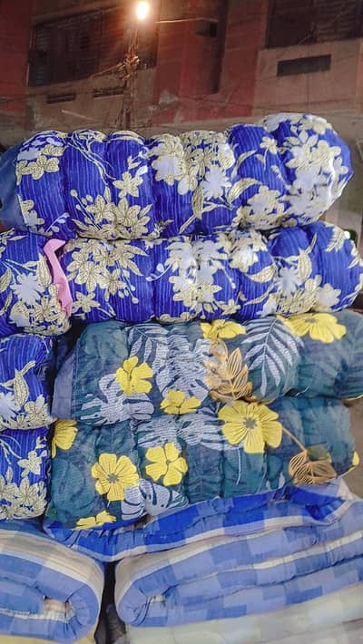 Pure Cotton Razai Quilt Stock available in Wholesale Prices