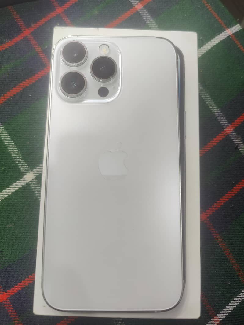 Apple iPhone 14 Pro Max 0