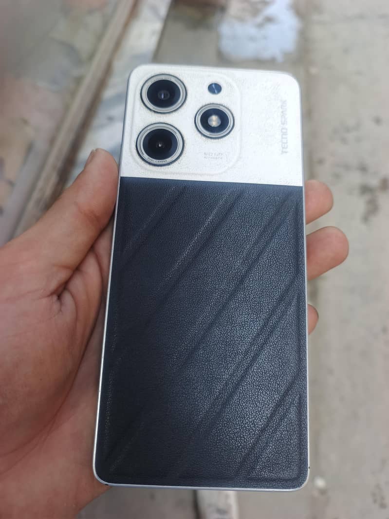 Tecno Spark 10 Pro 0
